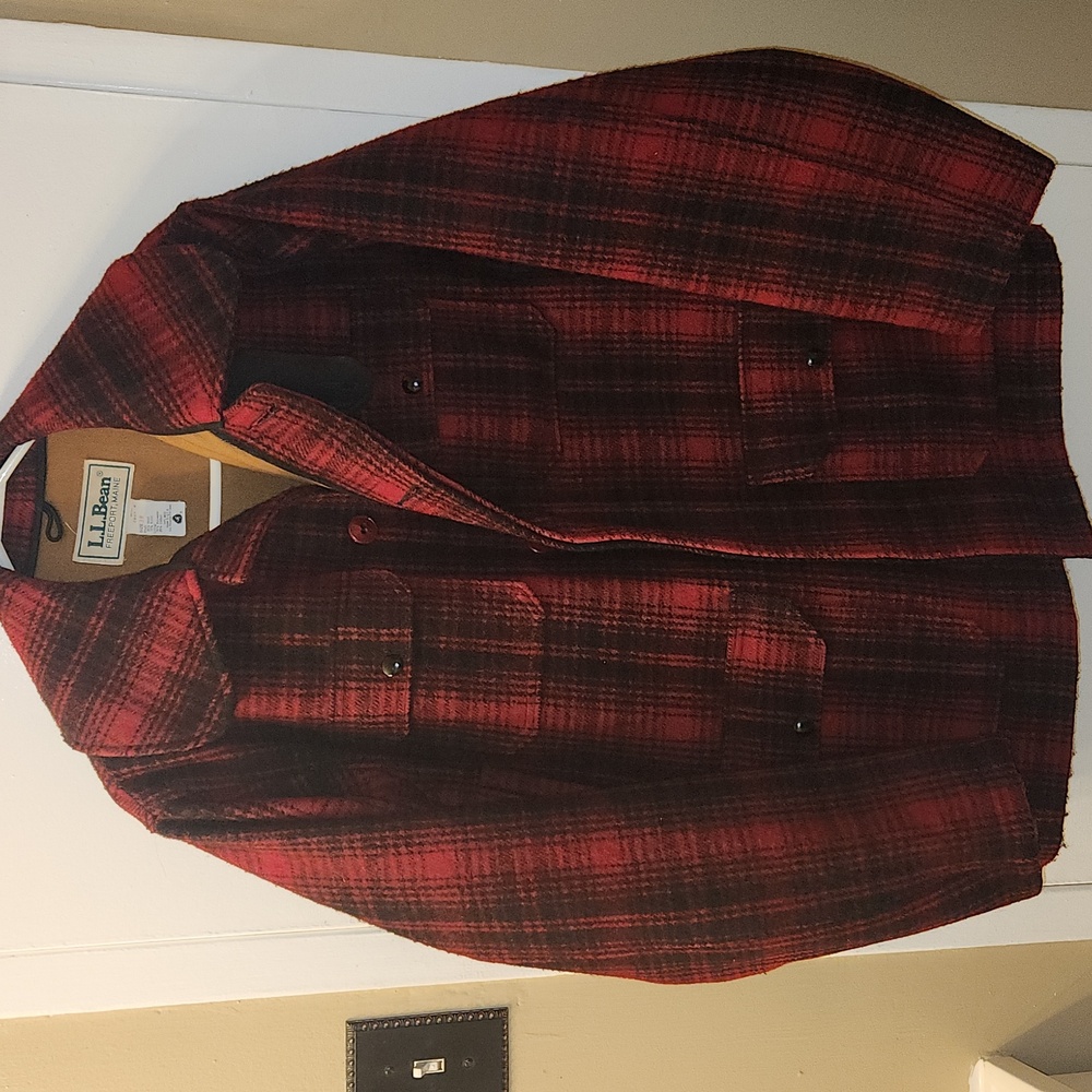 L.L Bean Mens Black and Black Plaid Utility Jacket Mackinaw